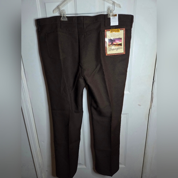 Mens Wrangler Wrancher Wrinkle Resistent Pants 48x32 Brown NWT - Picture 4 of 7